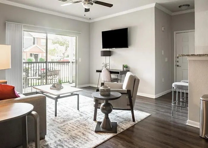 Landing Modern With Amazing Amenities * Fort Worth